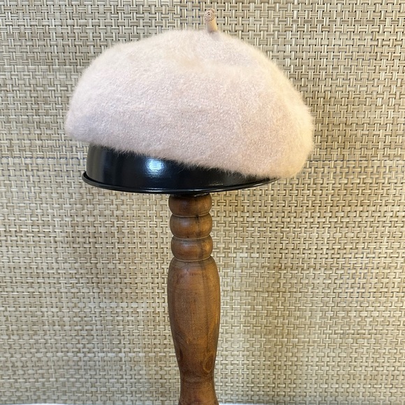 Kangol | Accessories | Vtg 99s Kangol Beige Angora Wool  display picture 2